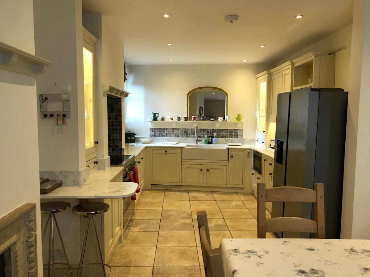 Lauras Townhouse Apartments Lansdown Slope Townhouse Bath Eksteriør billede