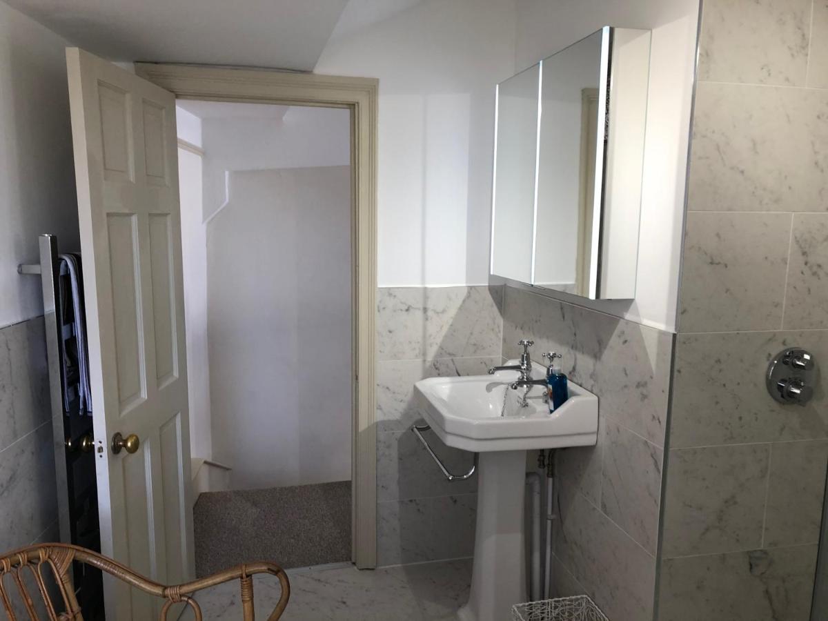Lauras Townhouse Apartments Lansdown Slope Townhouse Bath Eksteriør billede