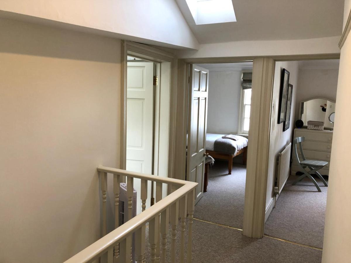Lauras Townhouse Apartments Lansdown Slope Townhouse Bath Eksteriør billede