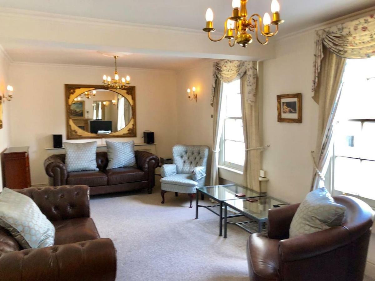 Lauras Townhouse Apartments Lansdown Slope Townhouse Bath Eksteriør billede